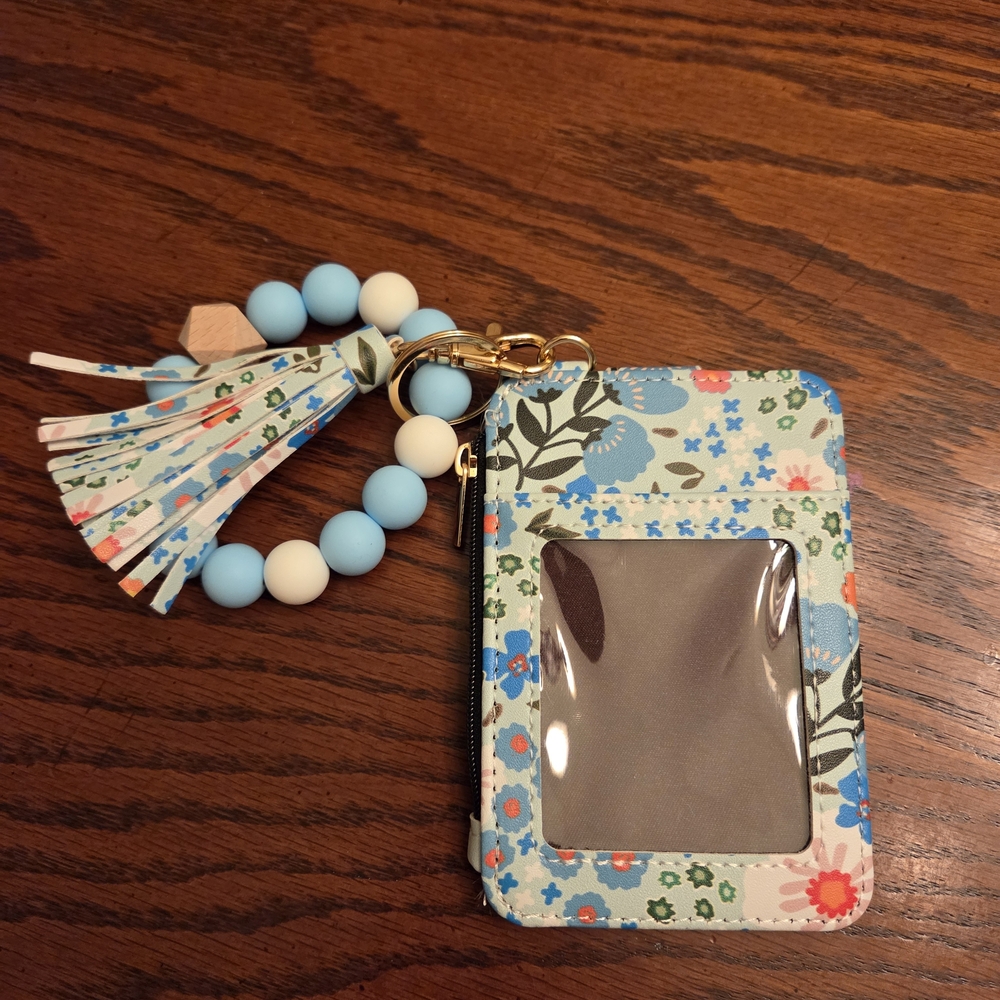 Re-Fabbed Boutique Floral Wristlet Clutch - Picture 4 of 5